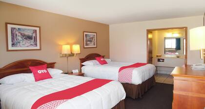 Relax in 3 Modern Rooms – Explore Guymon’s Sights & Dining!