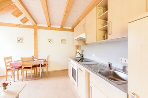 Kühlschrank, Ofen, Herdplatte, Geschirrspüler