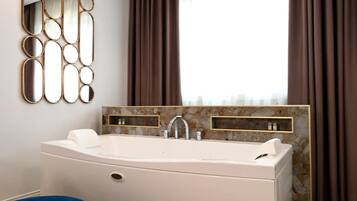 Suite Deluxe | Caja de seguridad en la habitación y insonorización