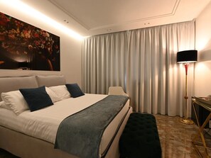 Doppia Deluxe | Una cassaforte in camera, insonorizzazione, ferro/asse da stiro