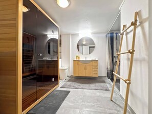 Apartment, 2 Schlafzimmer, Stadtblick | Badezimmer