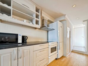 House, 2 Bedrooms, Accessible, Balcony | Interior - Ledaal Place 1 by Stavanger BnB (Stavanger)