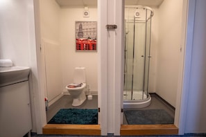 Apartment, 2 Bedrooms | Bathroom - Stavanger BnB 15 Central Apartment With Private Sauna & Billiards (Stavanger)