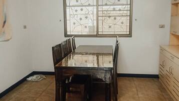 House, 3 Bedrooms, Balcony, Mountain View | Dining room