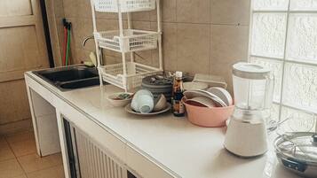 House, 3 Bedrooms, Balcony, Mountain View | Private kitchen