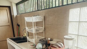 House, 3 Bedrooms, Balcony, Mountain View | Private kitchen - Soap Baker House in Chiangmai (Chiang Mai)