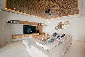 Living area - Sale45% Villa 4BR @Seminyak near Double Six Beach (Seminyak)