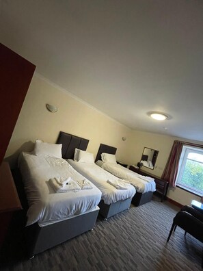 標準三人房 | 熨斗/熨衣板、免費無線上網