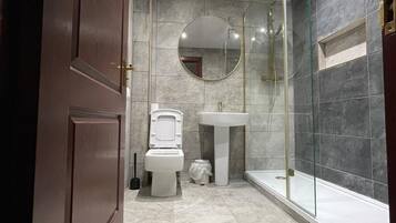 Standard Double Room | Bathroom