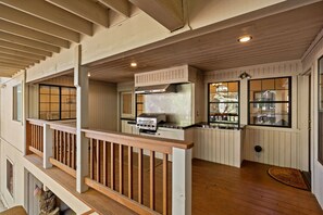 Property grounds - Silverpine Chalet w/Gym, Game Room & Large Decks (Shaver Lake)