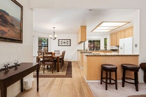 Dining - Silverpine Chalet w/Gym, Game Room & Large Decks (Shaver Lake)