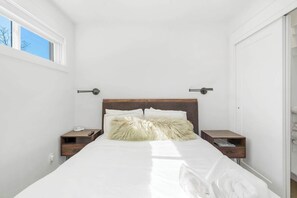 2 間睡房、熨斗/熨衫板、Wi-Fi、床單