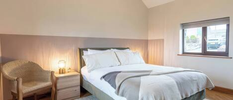 1 chambre, décoration personnalisée, ameublement personnalisé