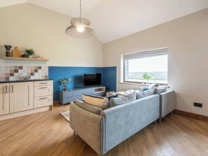 Living area - Wren Cottage (Gaerwen)