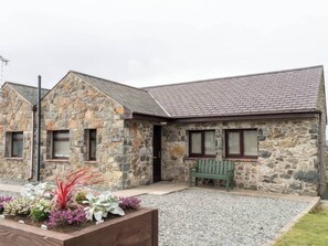 Exterior - Wren Cottage (Gaerwen)
