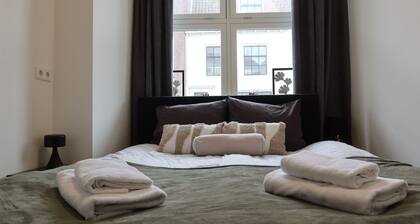 Luxurious and spacious apartment Casa - 5 minutes walk from downtown!