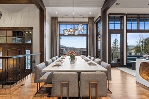 تناول الطعام