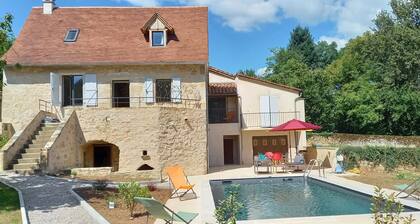 Entire Home: Villa in Saint-Jean-Lespinasse