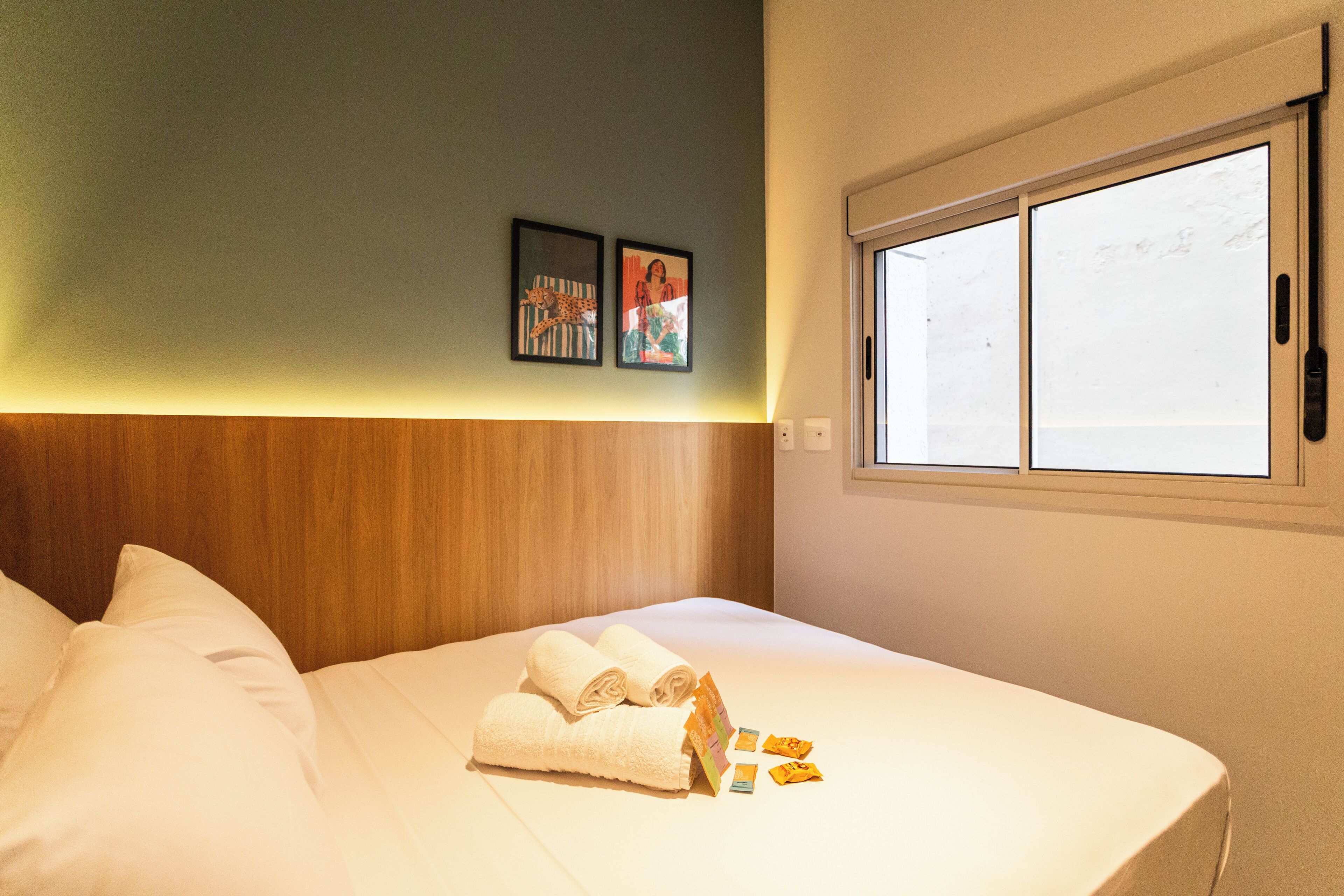 Apartment | Blackout drapes, iron/ironing board, free WiFi