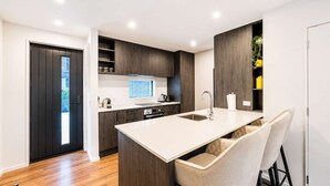 Unclassified image, 4 of 27, button - Addington 2BR with Patio & Parking | Near Hagley (Christchurch)