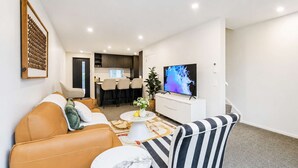 Unclassified image, 2 of 27, button - Addington 2BR with Patio & Parking | Near Hagley (Christchurch)