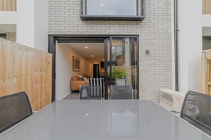 Interior - Modern Addington Escape  Stylish 2br Townhouse (Christchurch)