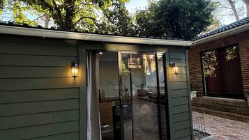 Luxe huisje, uitzicht op bergen | Een strijkplank/strijkijzer, gratis wifi