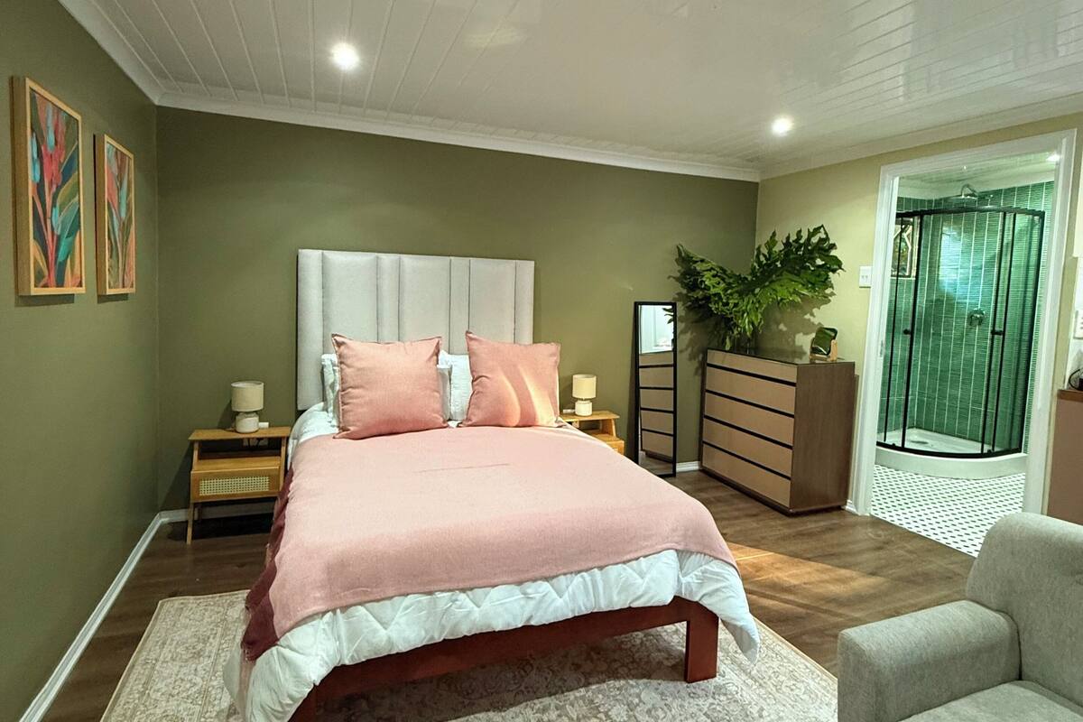 Kabin Mewah, pemandangan gunung | Setrika/meja setrika dan Wi-Fi gratis