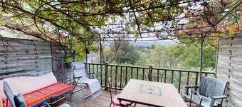 Gite PMR 39 m2 F2 mezzanine terrasse bois sud clim environnement buccolique