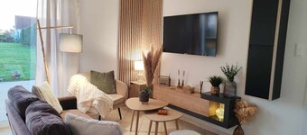 Gîte De L'entre 2 Côtes: Private Terrace, Garden & Wi-Fi in Vindefontaine