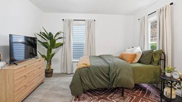 2 makuuhuonetta, silitysrauta/-lauta, Wi-Fi, vuodevaatteet