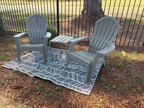 المنطقة المحيطة بالمنشأة