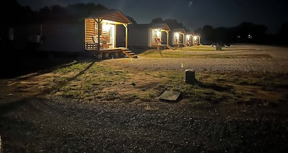 Cozy cabin in Starkville
