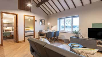 2 bedrooms, free WiFi, individually decorated, individually furnished