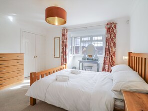 4 bedrooms, individually decorated, individually furnished, free WiFi