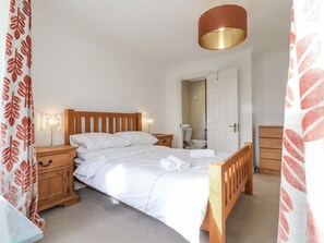 4 Schlafzimmer, individuell dekoriert, individuell eingerichtet