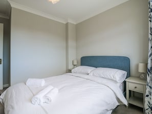 4 bedrooms, individually decorated, individually furnished, free WiFi - Pear Tree House (Canterbury)