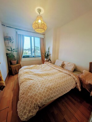 1 غرفة نوم ومكواة/لوح كي وواي فاي