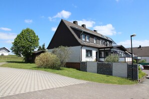 Exterior - Apartment 'Mit Garten' with Private Terrace, Private Garden and Wi-Fi (Medebach)