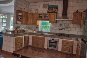 别墅, 4 间卧室, 吸烟房, 私人游泳池 | 住宿内部