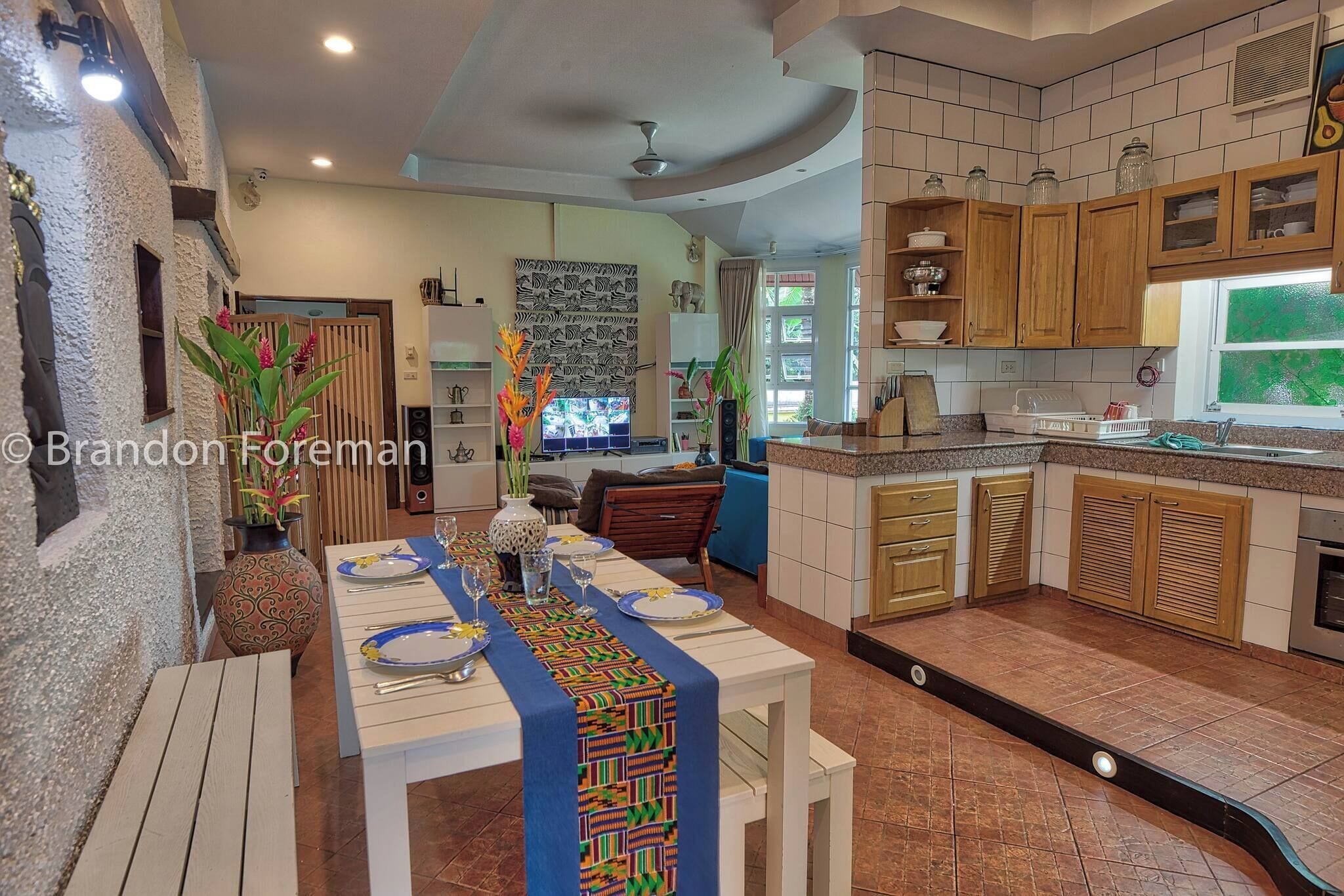 别墅, 4 间卧室, 吸烟房, 私人游泳池 | 餐厅