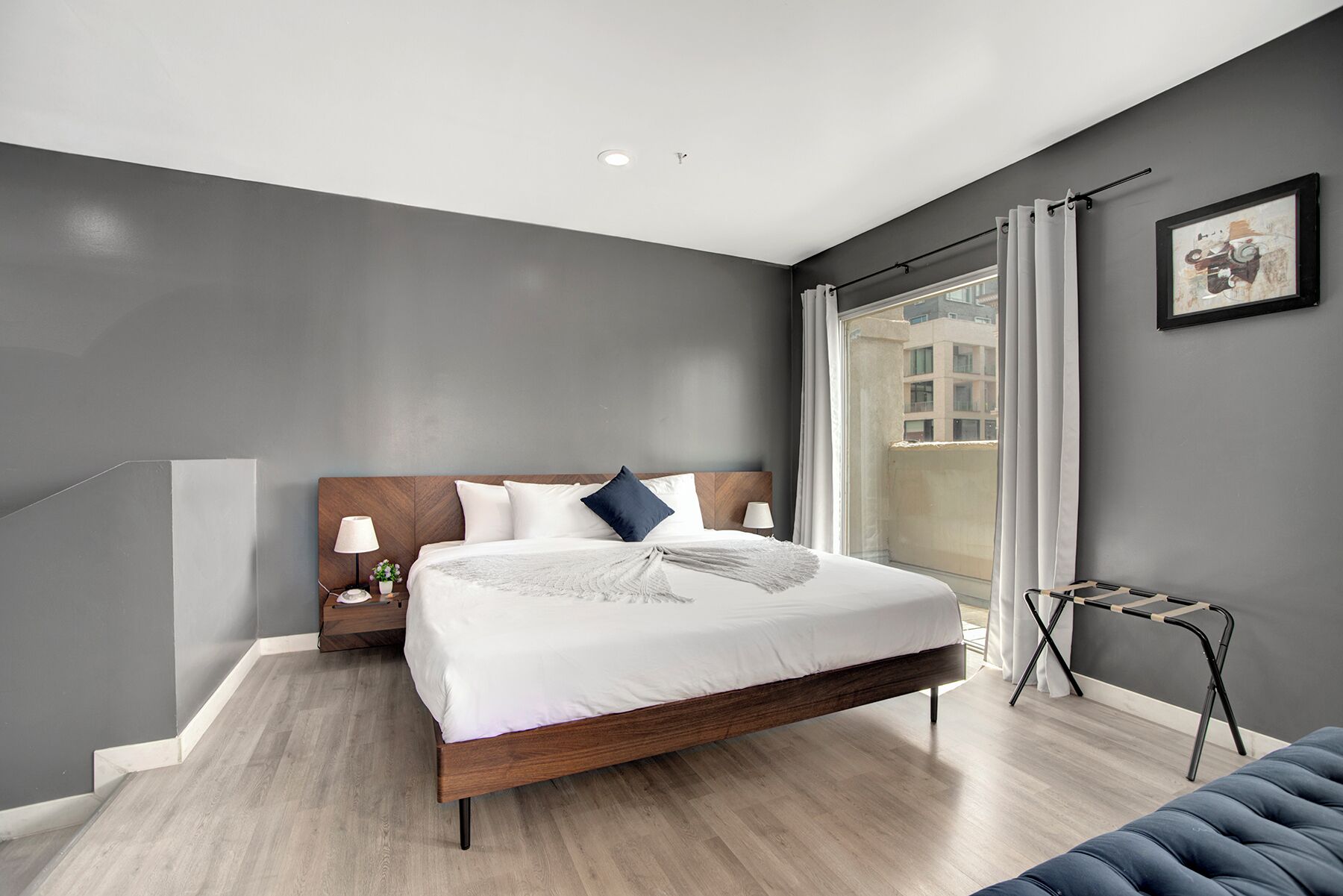 Iron/ironing board, free WiFi