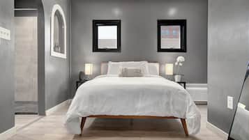 Studio, 1 Queen Bed, Private Bathroom | Iron/ironing board, free WiFi