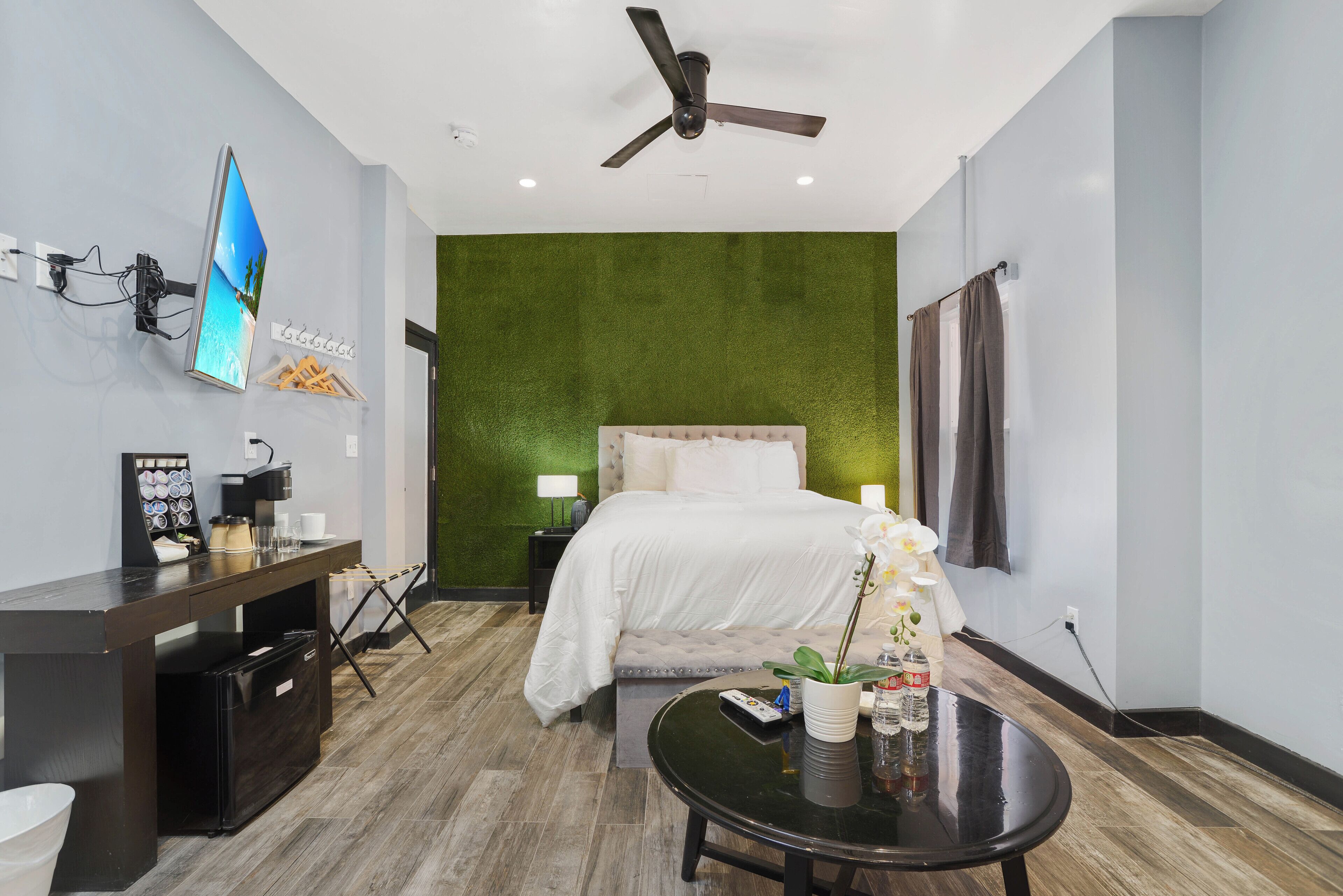 Iron/ironing board, free WiFi