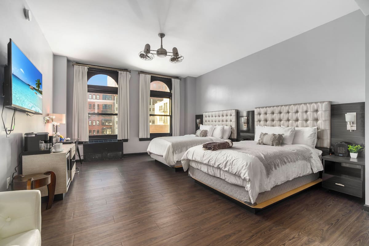 Double or Twin Room, 2 Queen Beds, Private Bathroom | Iron/ironing board, free WiFi