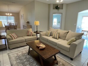 Smart TV - Your happy place just minutes from Spanish Springs (The Villages)