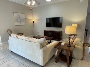Smart TV - Your happy place just minutes from Spanish Springs (The Villages)
