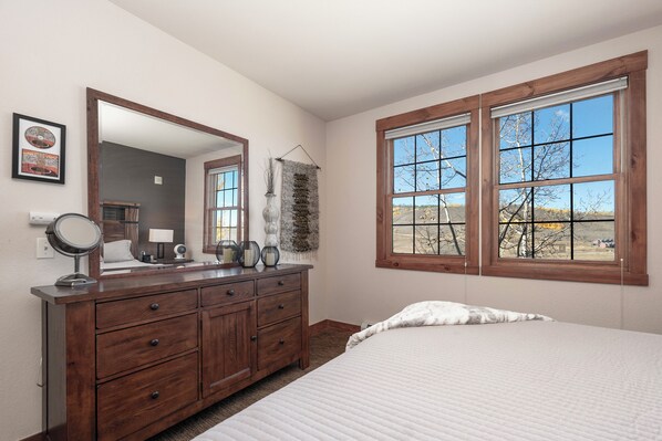 2 多间卧室、上网接入、床单