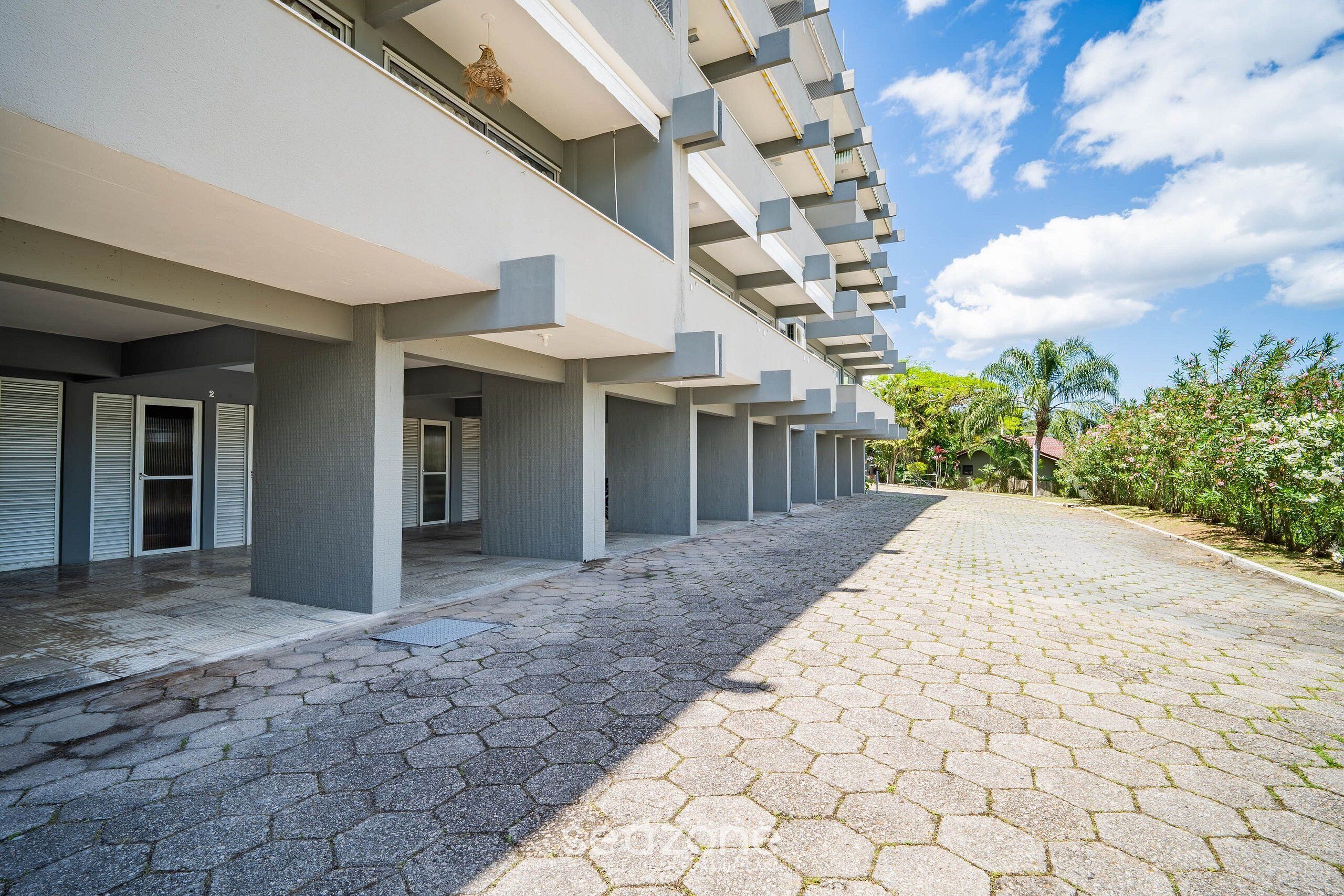 Basic Apartment | Exterior