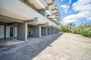 Perushuoneisto | Ulkopuoli